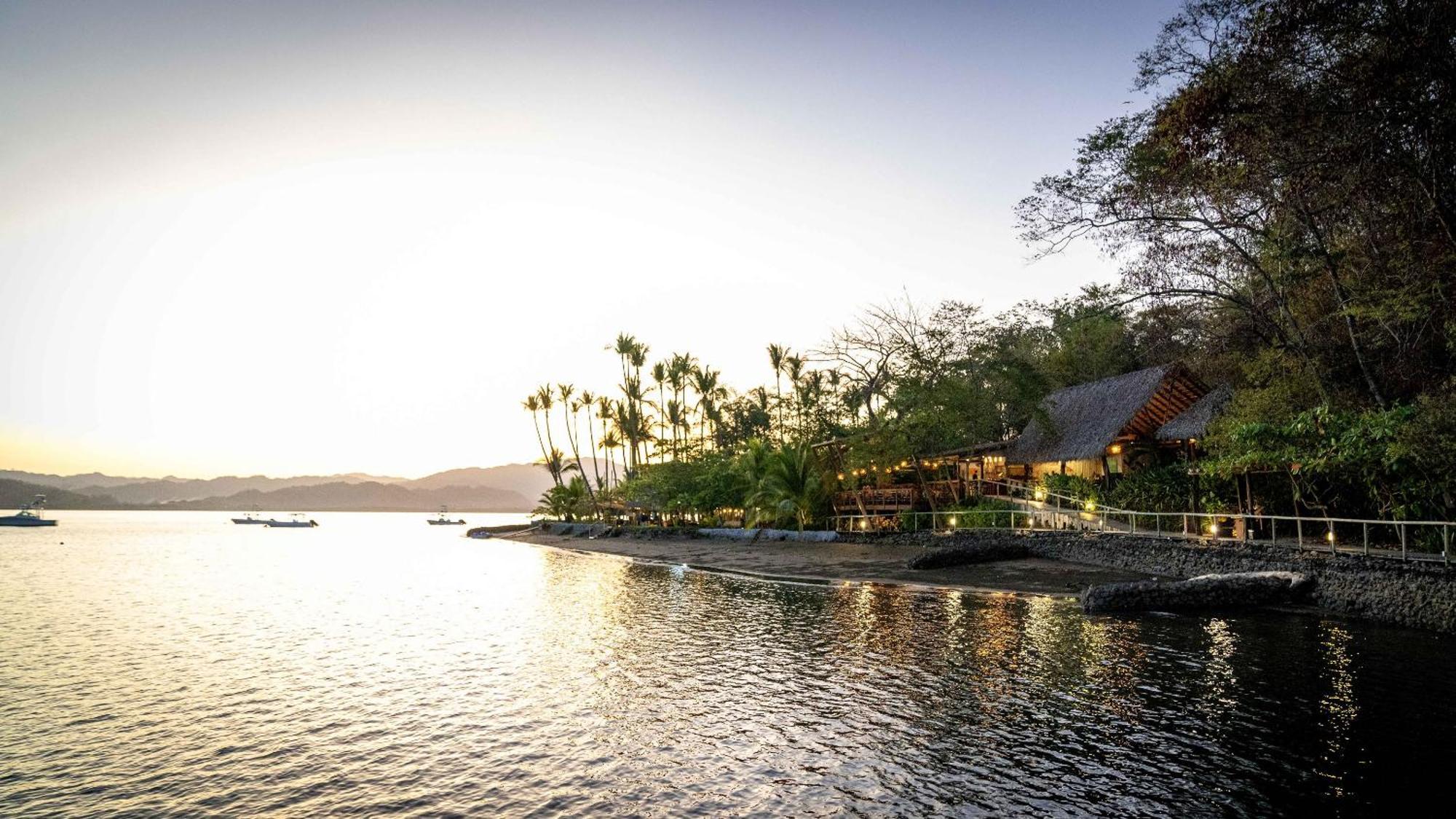Isla Chiquita Glamping Hotel パケラ エクステリア 写真